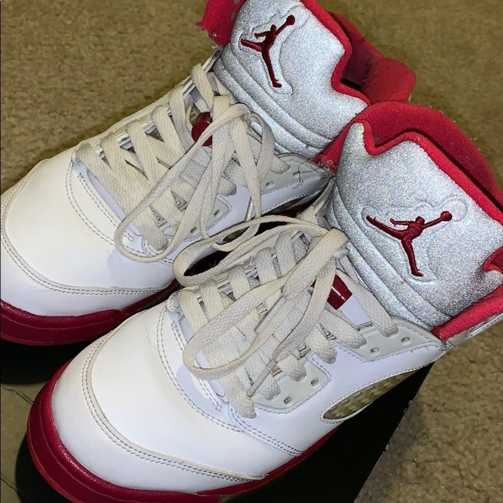 Scarlet Fire Red 5’s